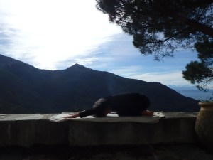 Posture de yoga, cap corse, Bastia, mer